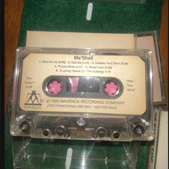 Me'Shell NdegéOcello ‎Plantation Lullabies cassette poor condition